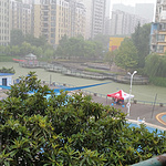 暴雨来袭